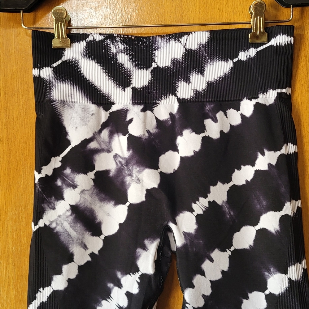 PINK VICTORIA SECRET seamless leggings - Picture 4 of 9